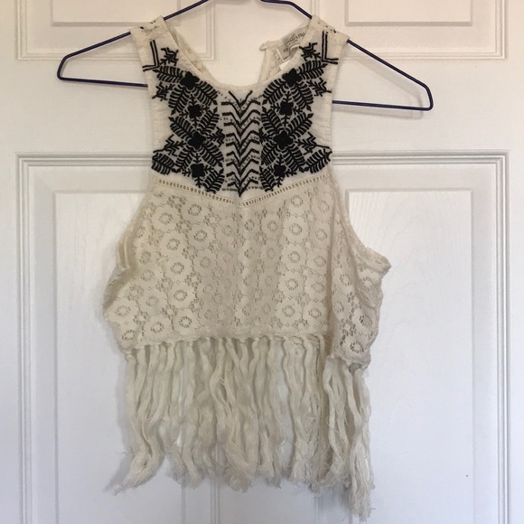 A&F Crop tassel festival top - Picture 1 of 7